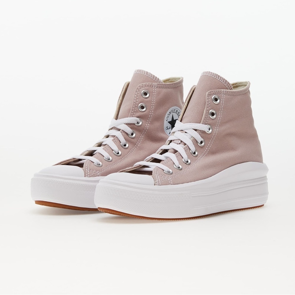 EUC Women’s Chuck Taylor All Star Move High